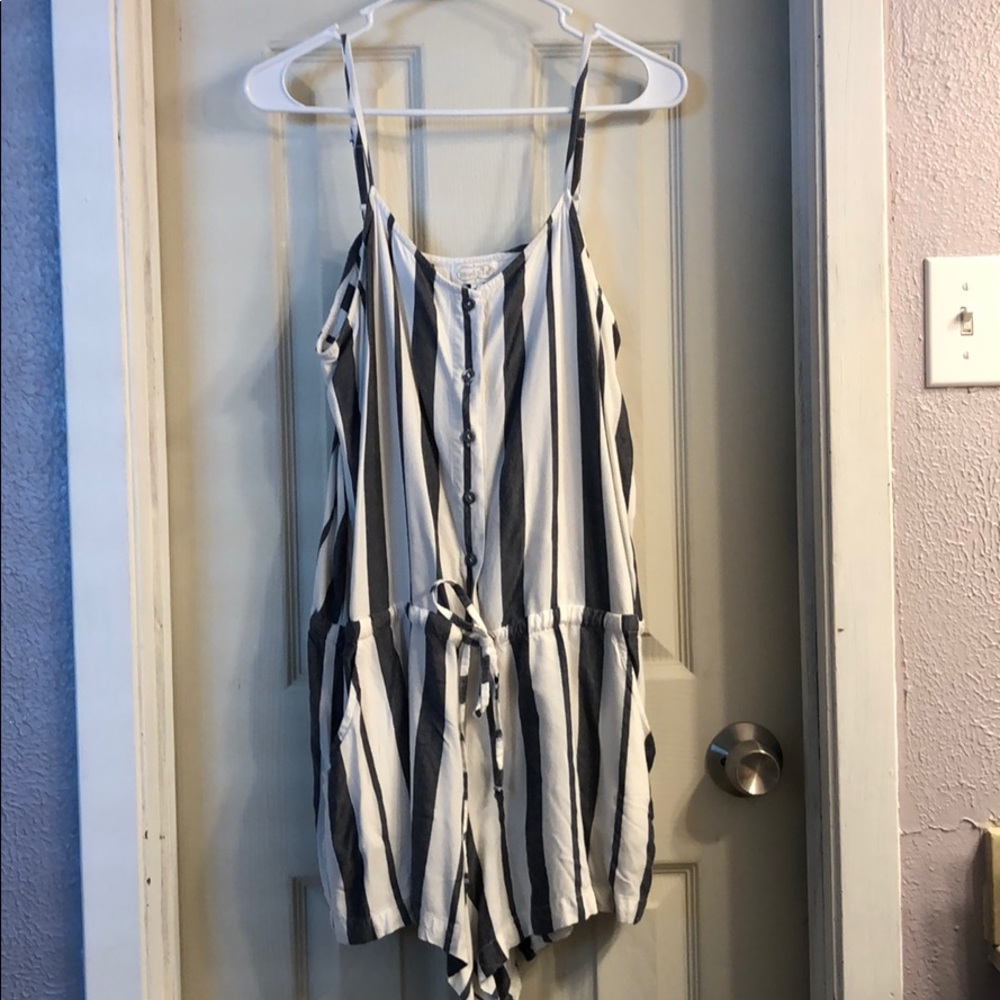 Blue and white stripped romper, with pockets!